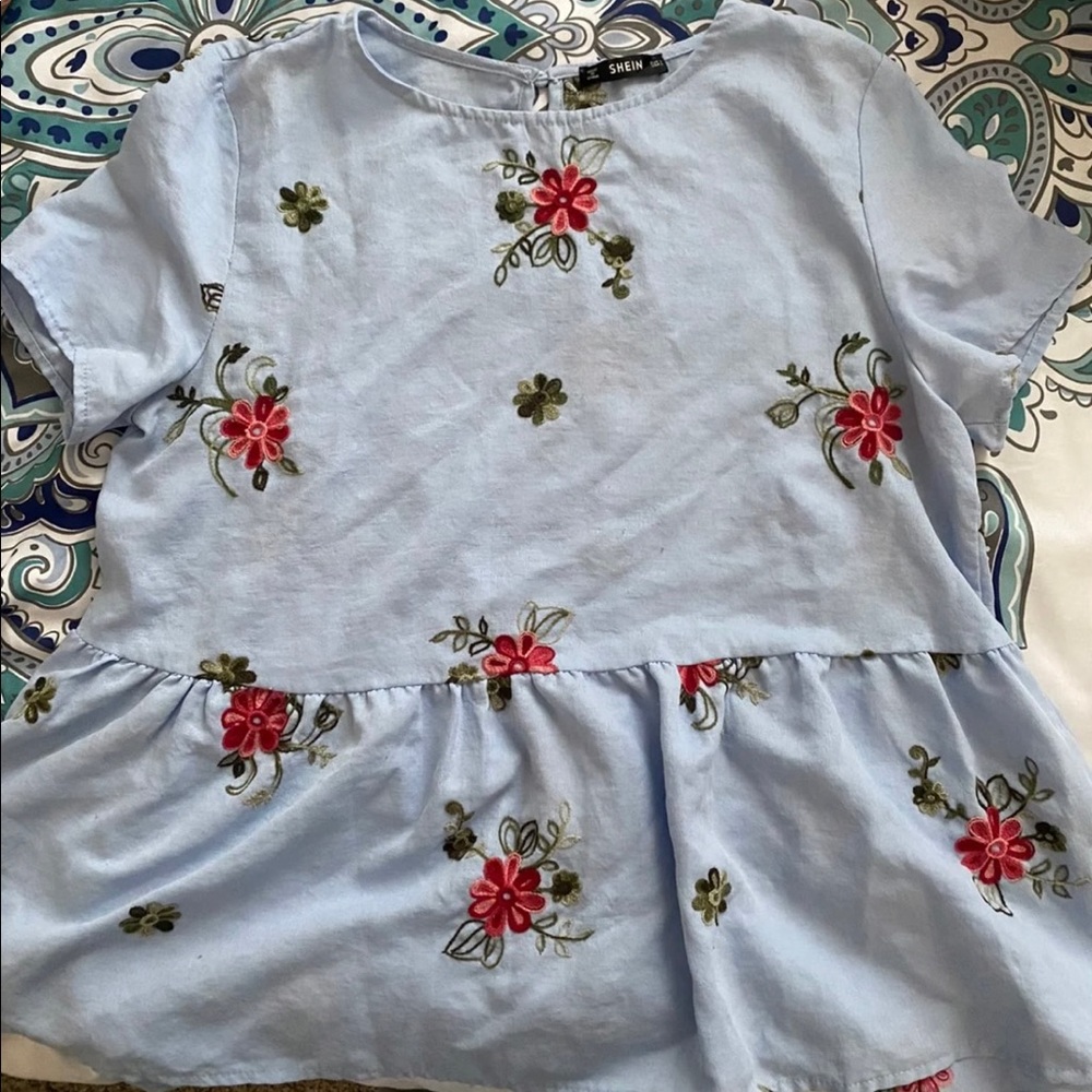 Blouse bundle - Picture 2 of 3